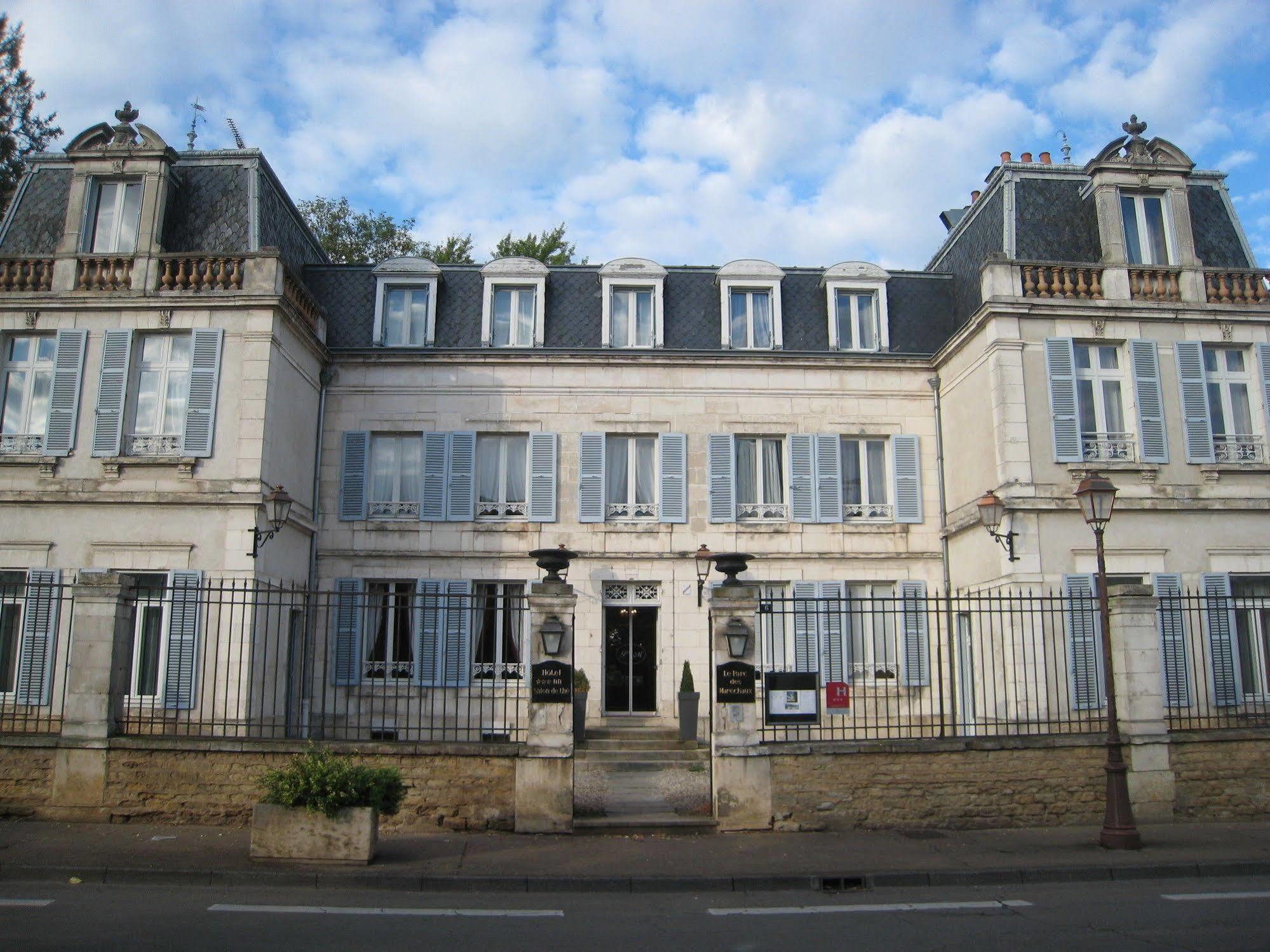 Hotel Les Marechaux Auxerre Εξωτερικό φωτογραφία